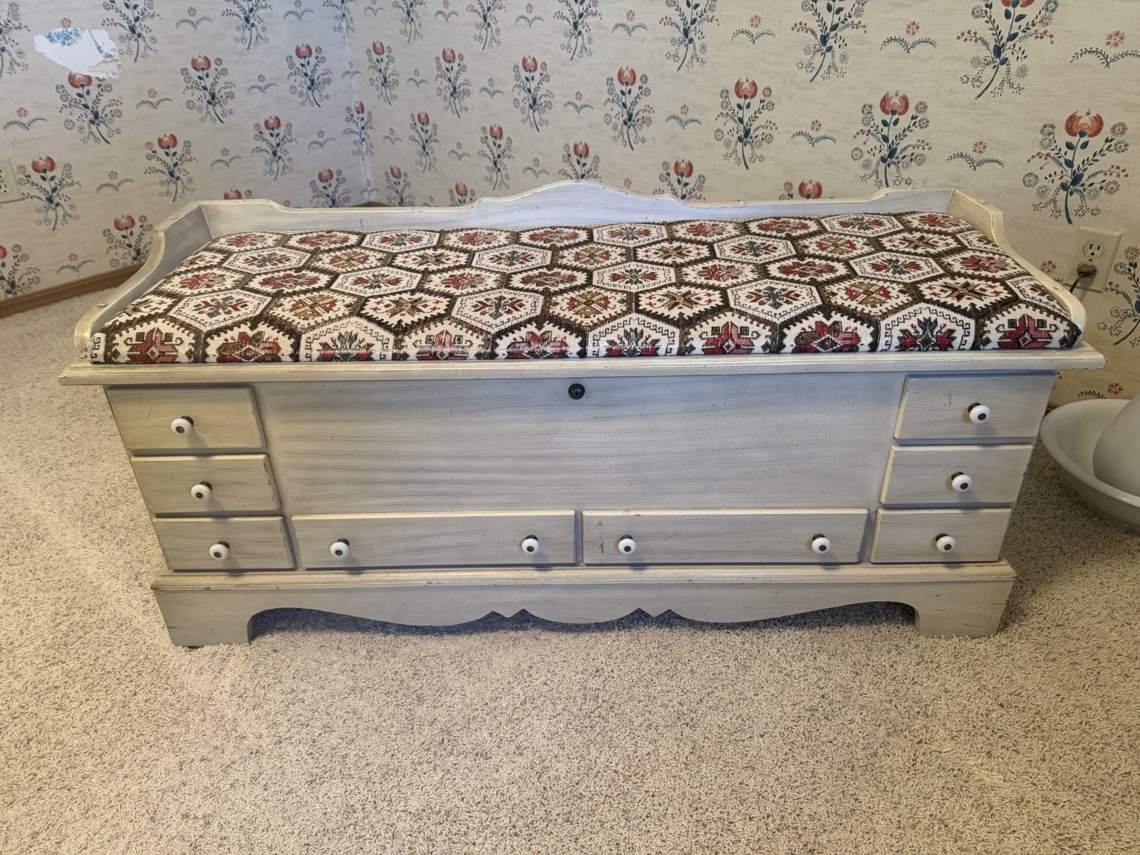 Vintage mid-century modern Lane cedar blanket chest / storage bench