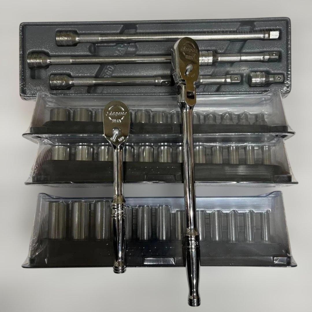 SNAP ON  NEW  Ratchet Socket Set with Extensions