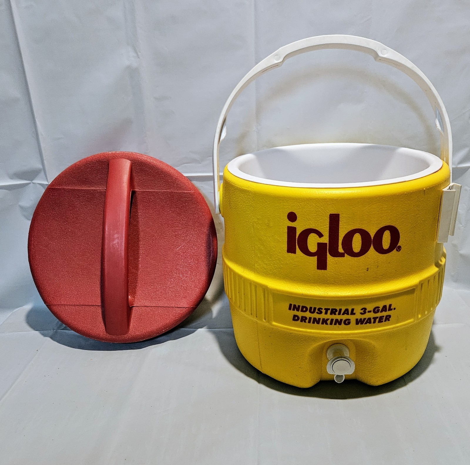 IGLOO Industrial 3-Gallon Drinking Water Cooler!