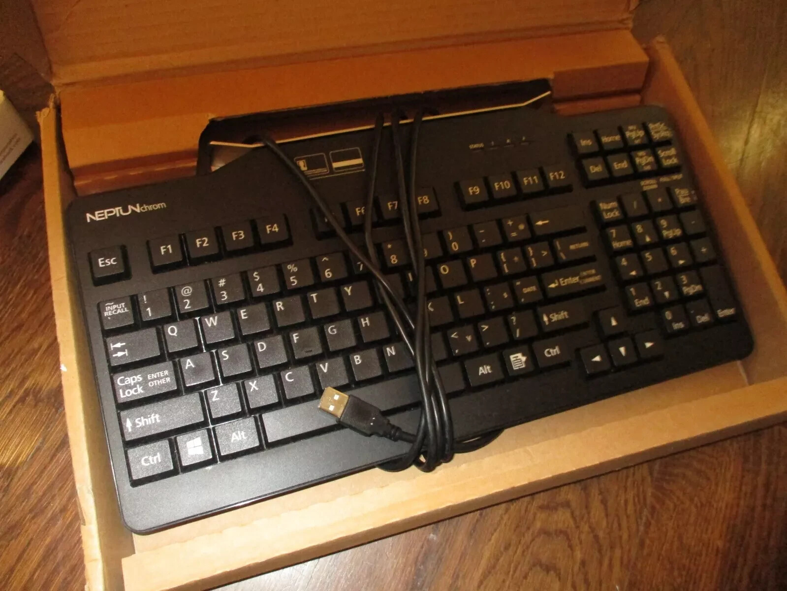DESKO NEPTUN CHROM Keyboard