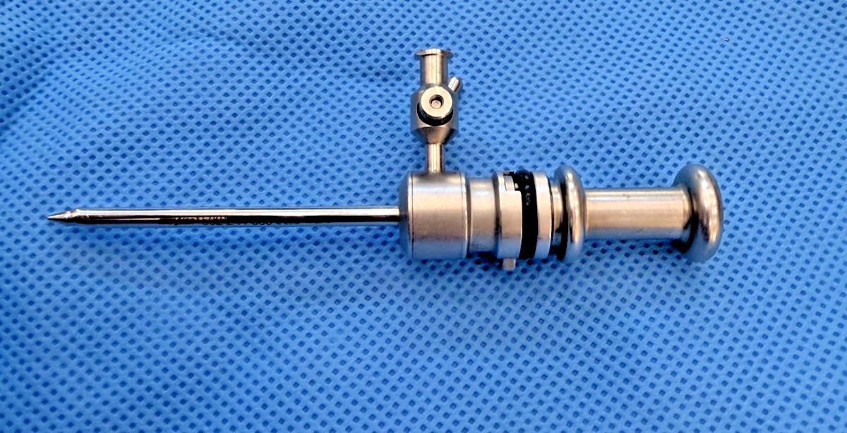 ✅Stryker 4.0 mm Cannula, 1 Rotating Stopcock, Speed-Lock - 502-244-530