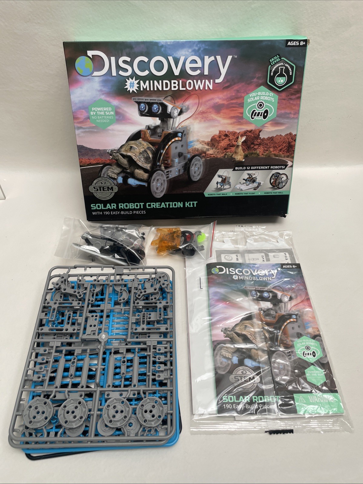 Discovery Mindblown/12-in-1 Solar Robot Creation 190-Piece Kit