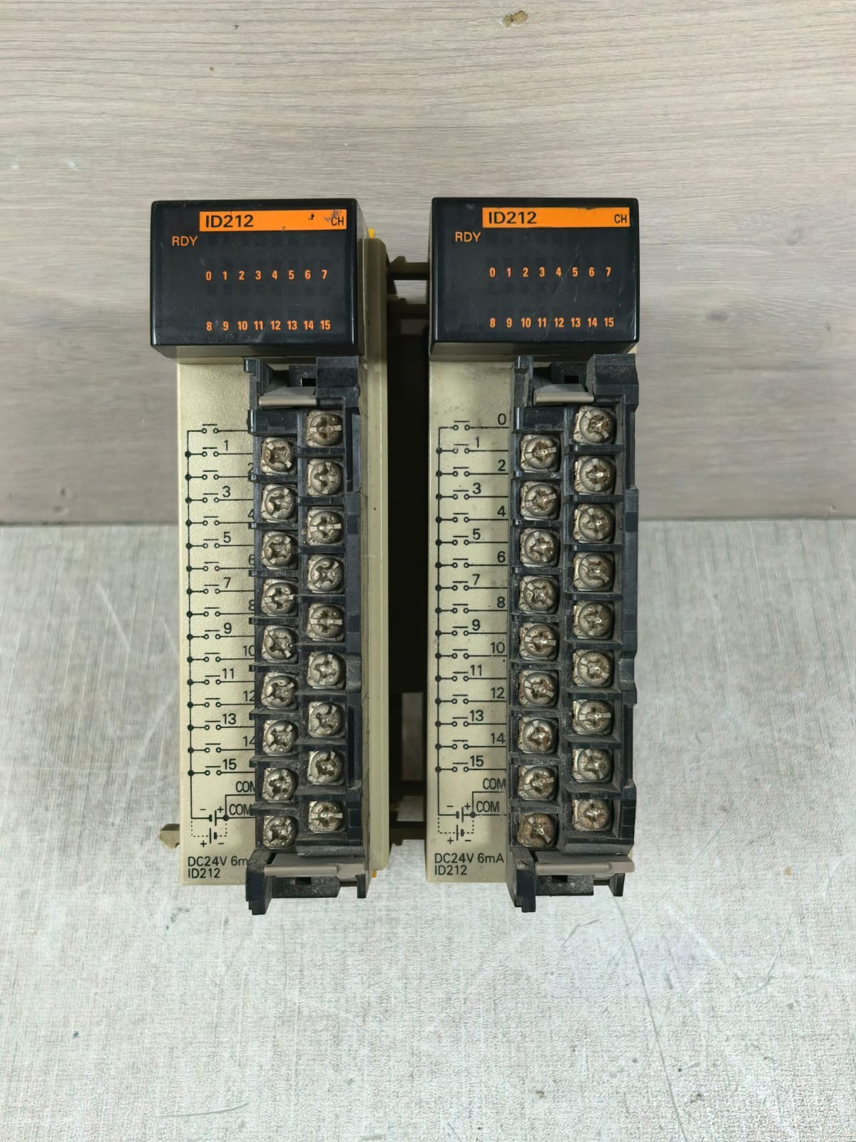 LOT 2PCS OMRON CQM1-ID212 INPUT UNIT 24VDC
