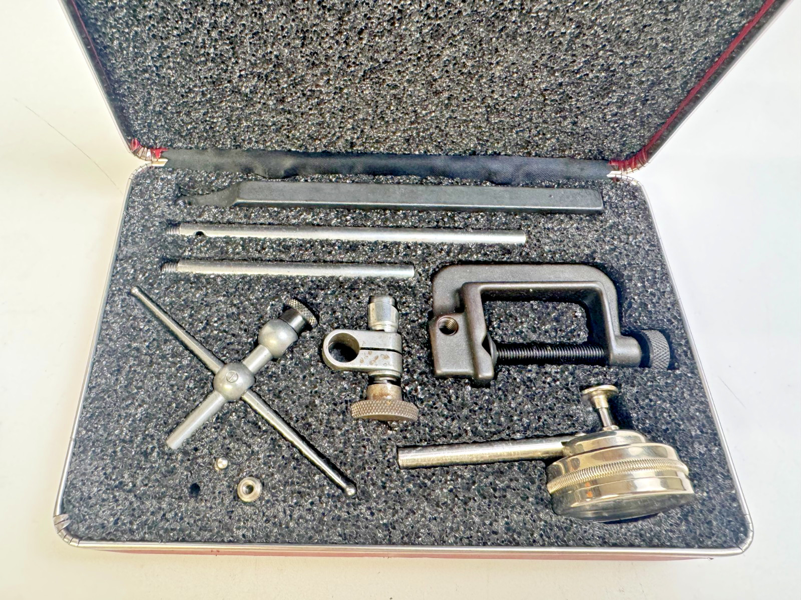 Starrett No. 196 Universal Dial Test Indicator .001" w/Attachments & Case USA
