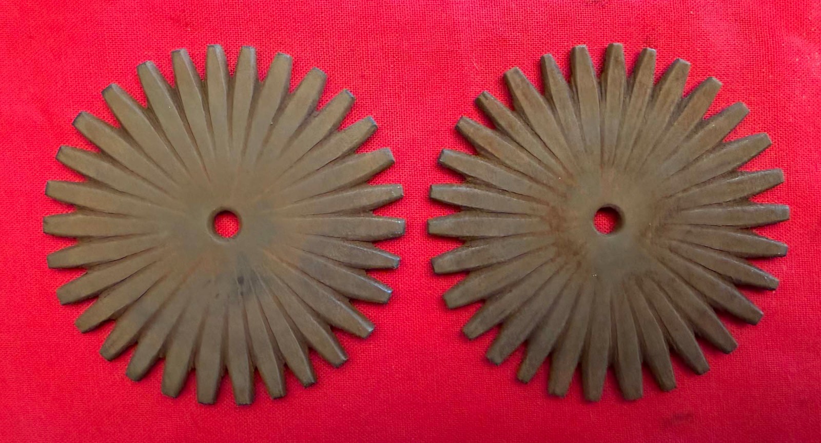 NICE NEW  2 1/2" 30- Point COWBOY VAQUERO SPUR ROWELS & Pins