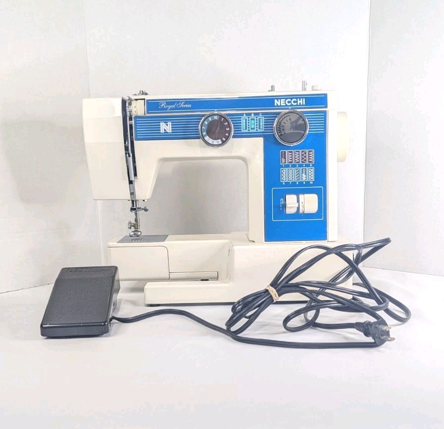 Necchi Royal Series Model 3577 Sewing Machine With Foot Pedal Tested Works