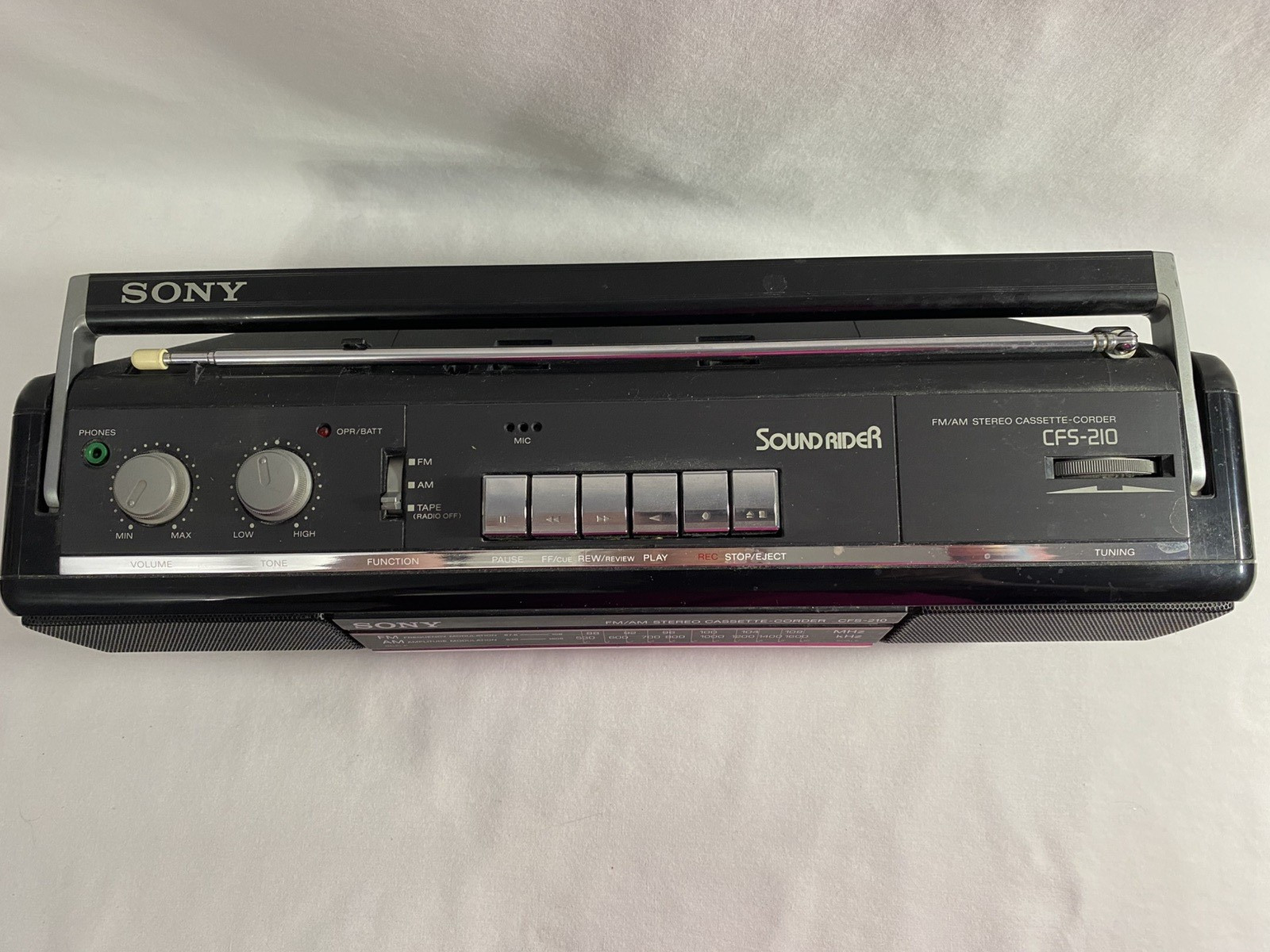 Sony FM/AM Stereo Cassette-Corder CFS-210 Sound Rider