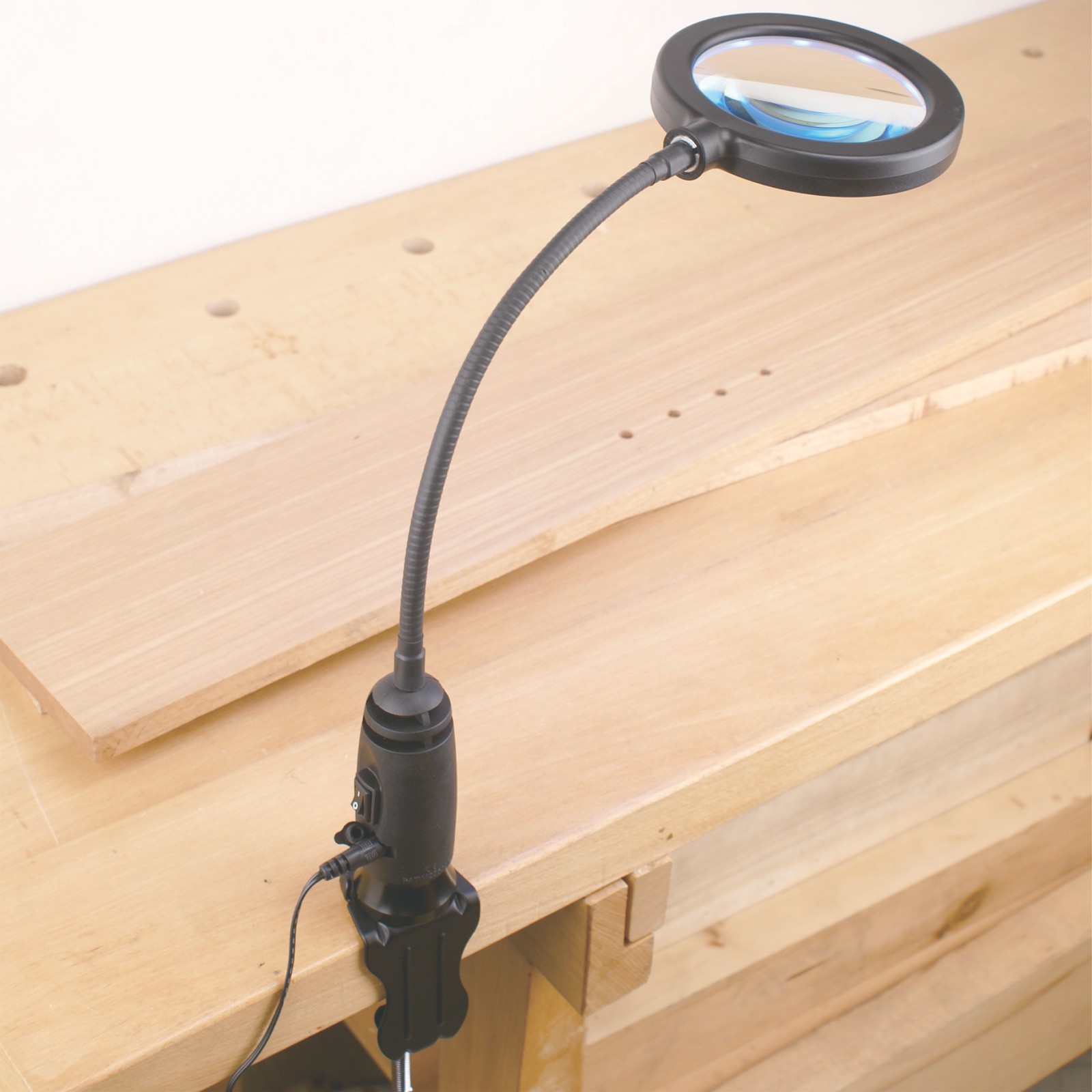 WOODRIVER LED Shop Light with Magnifying Glass Head