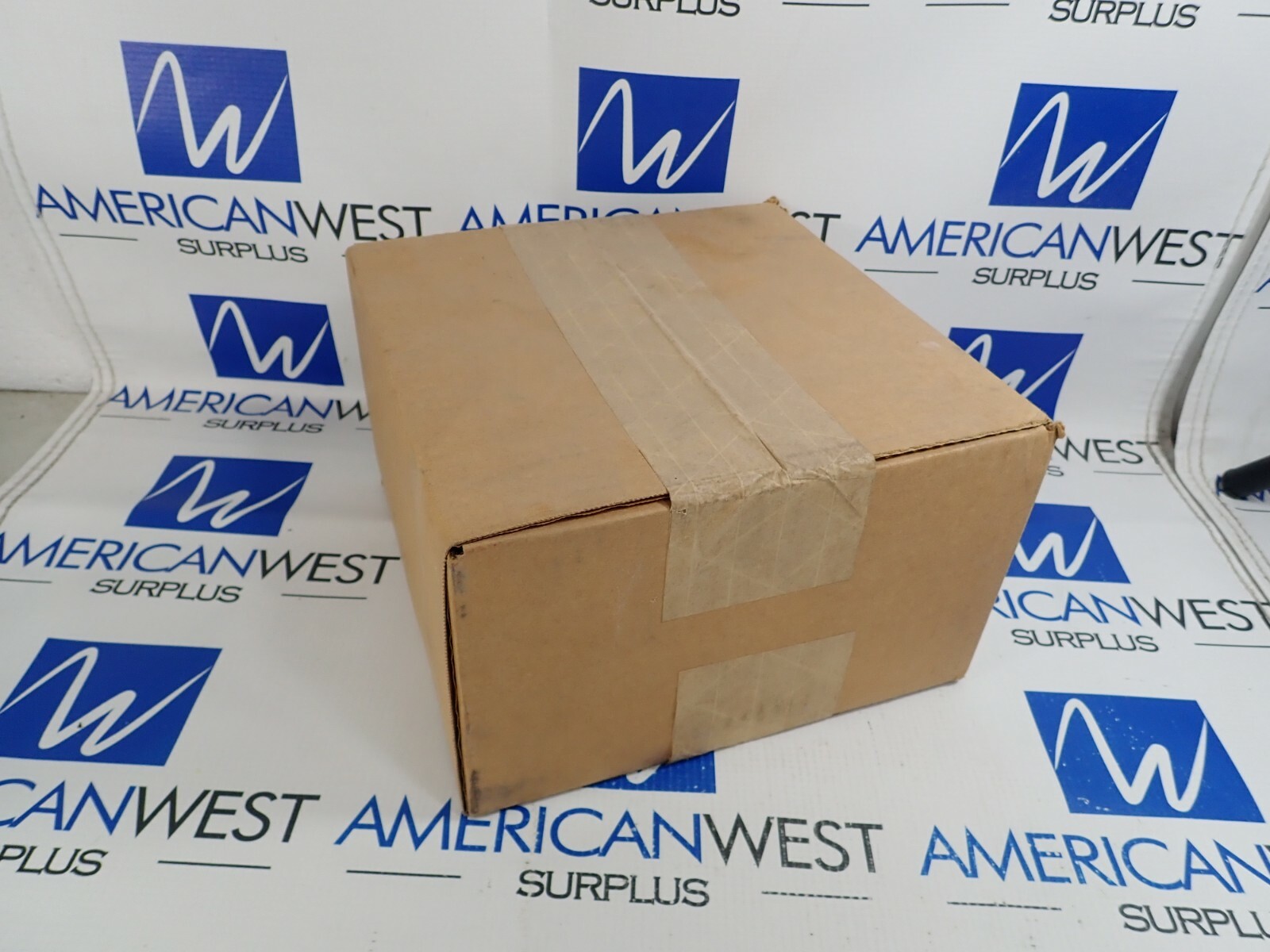 FEDERAL SIGNAL CMXC EXPLOSION PROOF CEILING MOUNT NEW