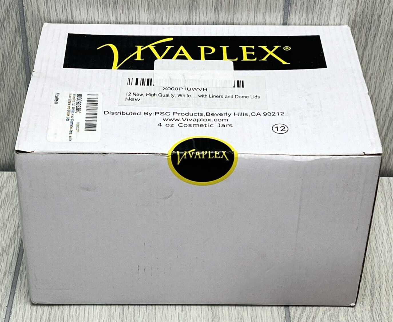 Vivaplex 4 oz White Cosmetic Jars With Inner Liners and Dome Lids - Box of 12