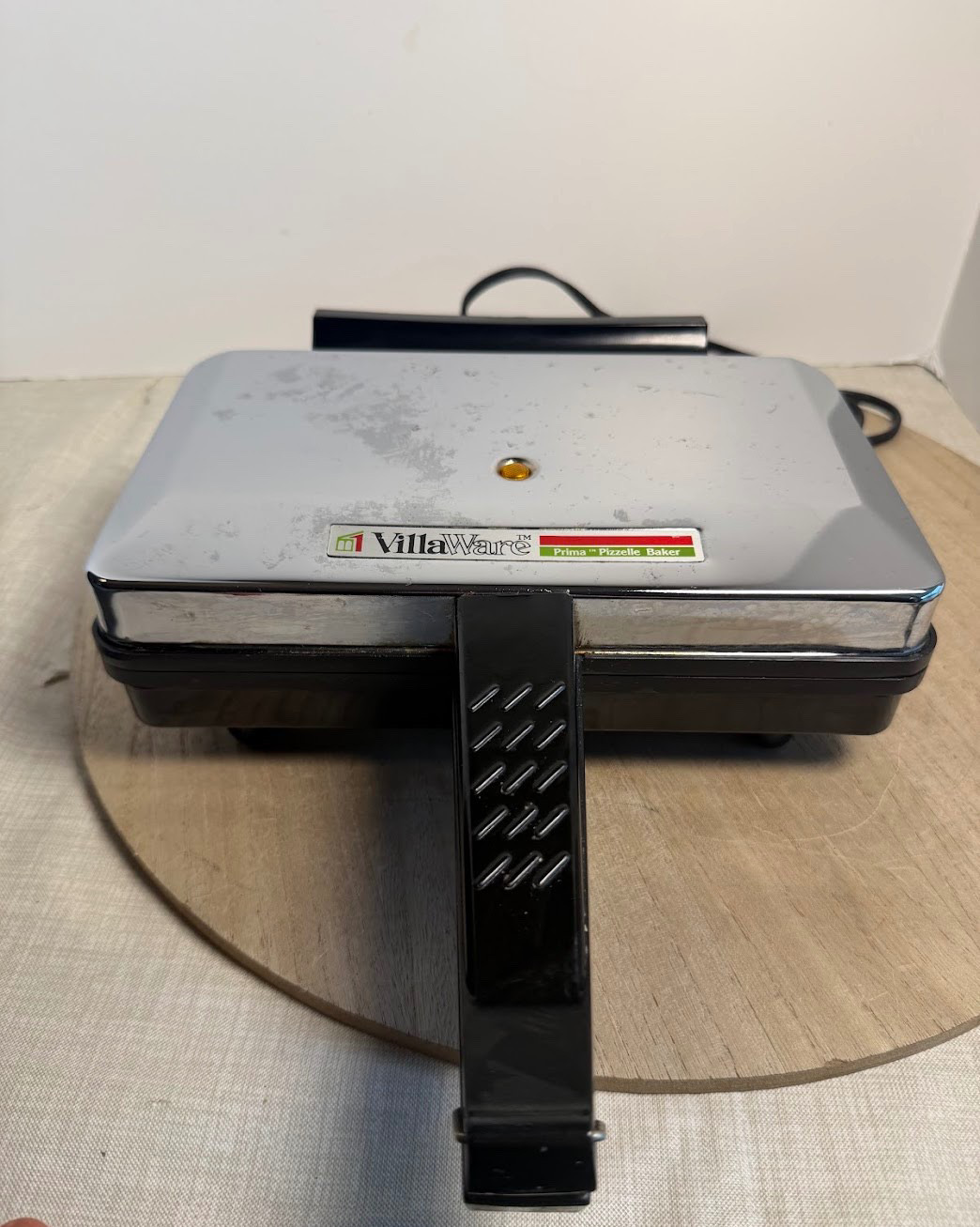 VillaWare Prima Pizzelle Baker Model 6000-NS Cookie Iron