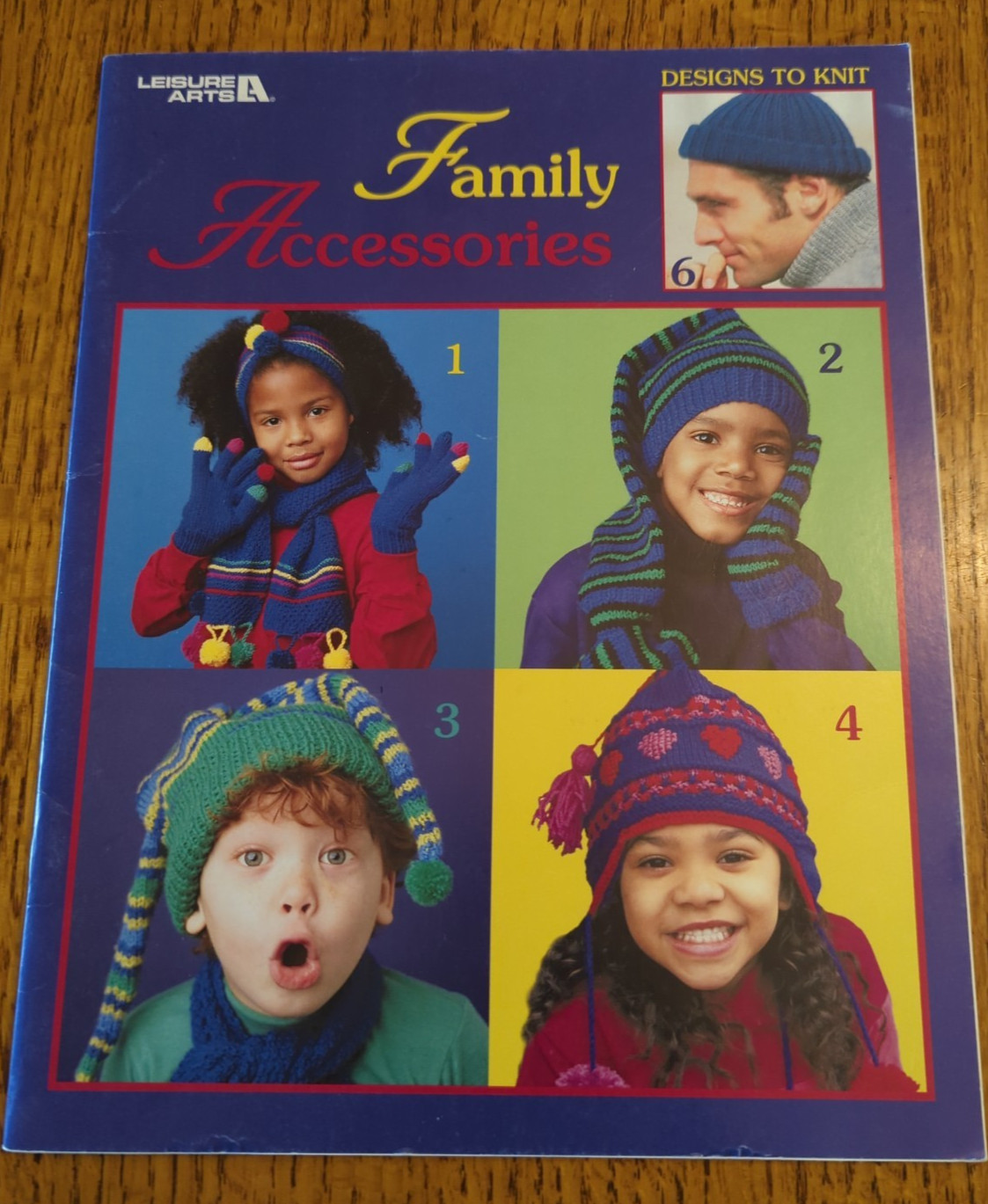 Leisure Arts #3550 │ Designs To Knit Family Accessories Patterns │Hats │Gloves