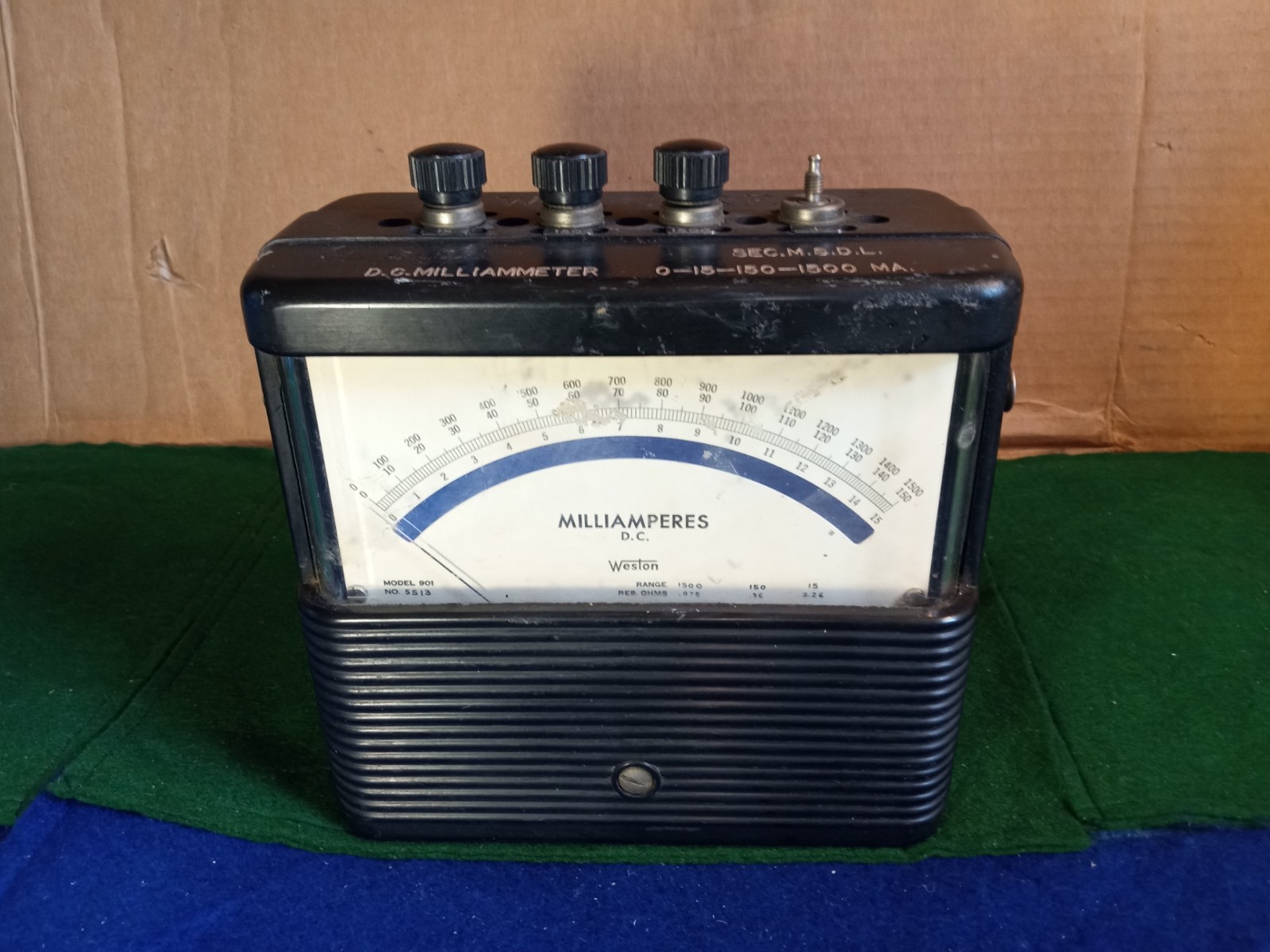 Vintage Weston Milliamperes Analog Meter D.C Model 901 Bakelite Case