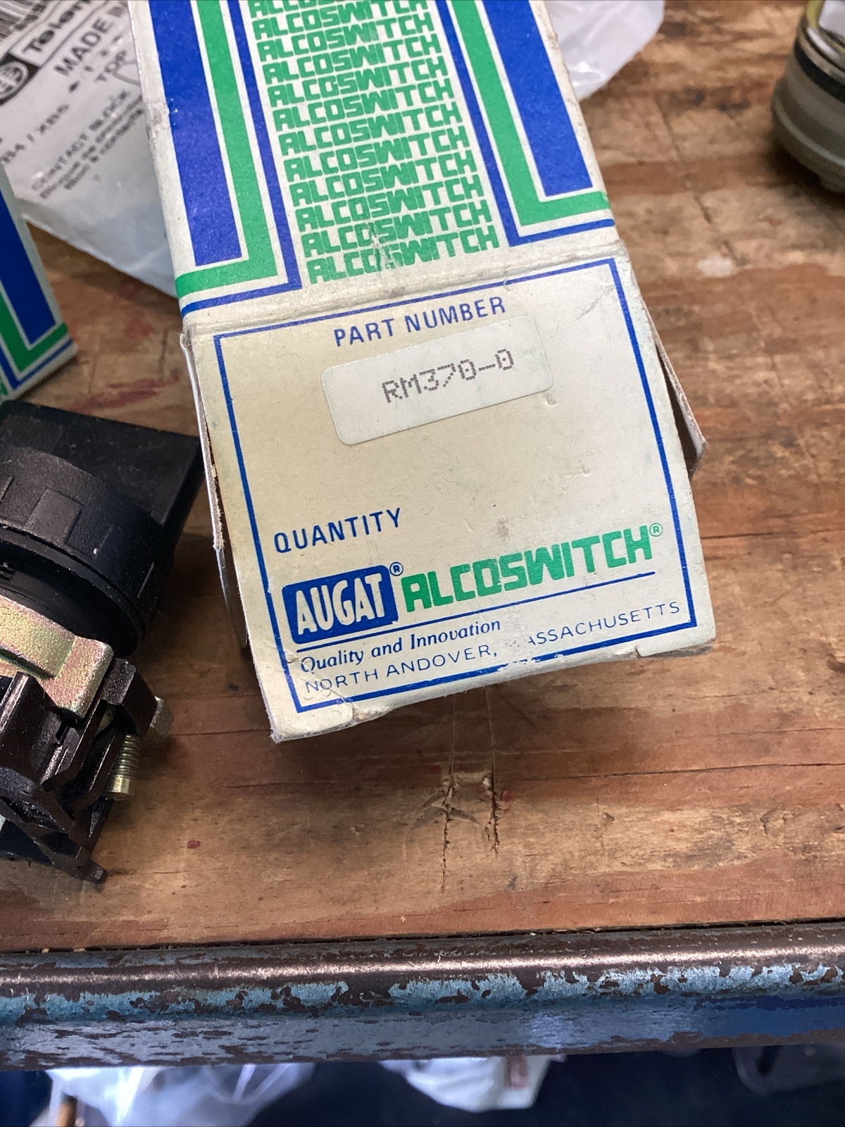 2 Alcoswitch RM370-0 Selector Switch, 3 Position