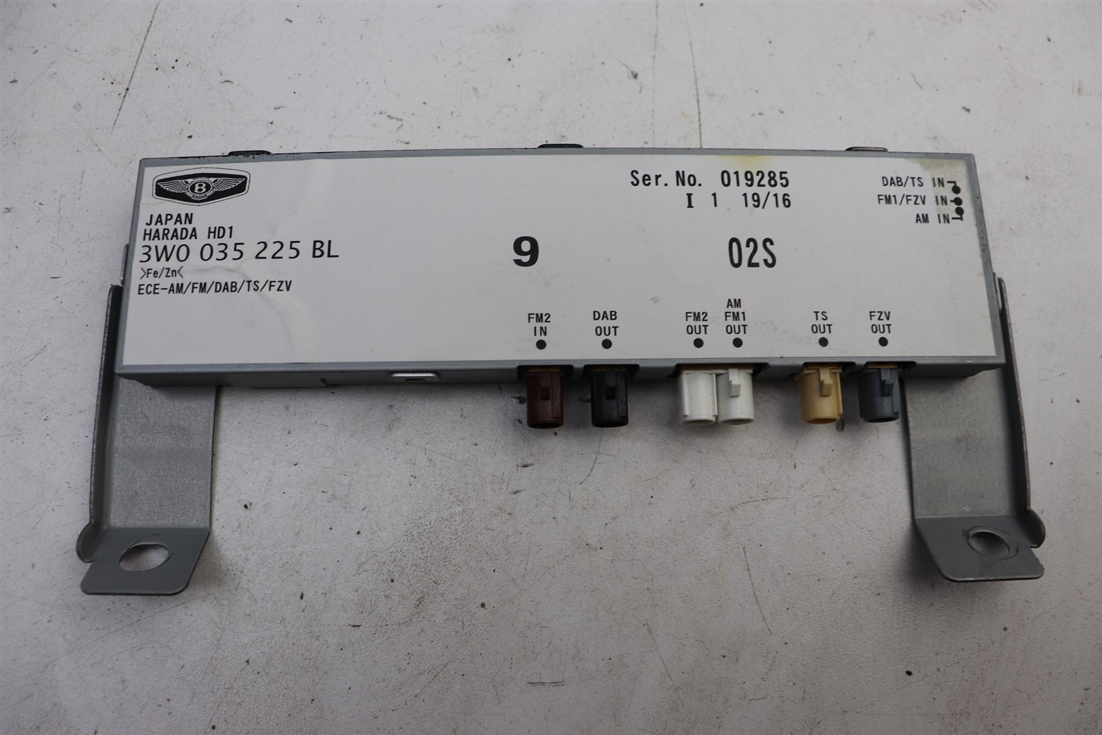 Bentley Continental GT Coupe 2016 Antenna Amp Amplifier Booster 3W0035225BL J248