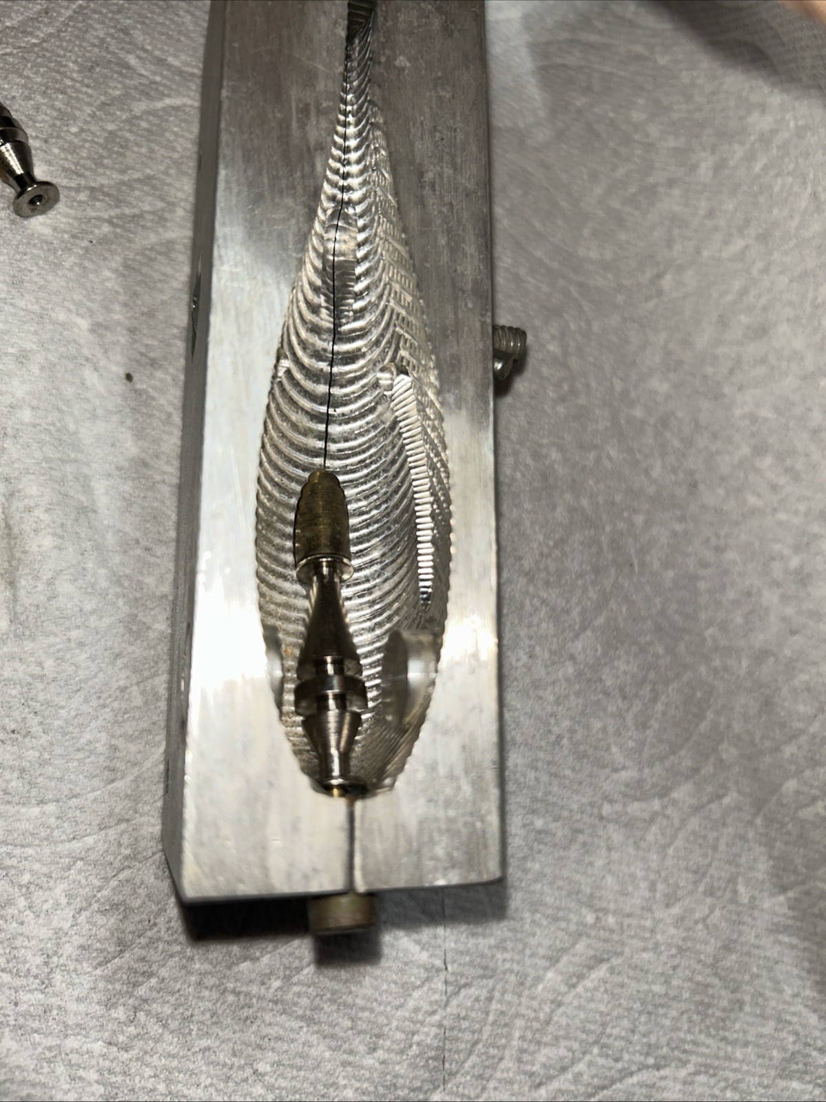 Swimbait Mold - Line Thru, Basstackle 5” Fat Line Thru. Uses BTS Inserts *LOOK*