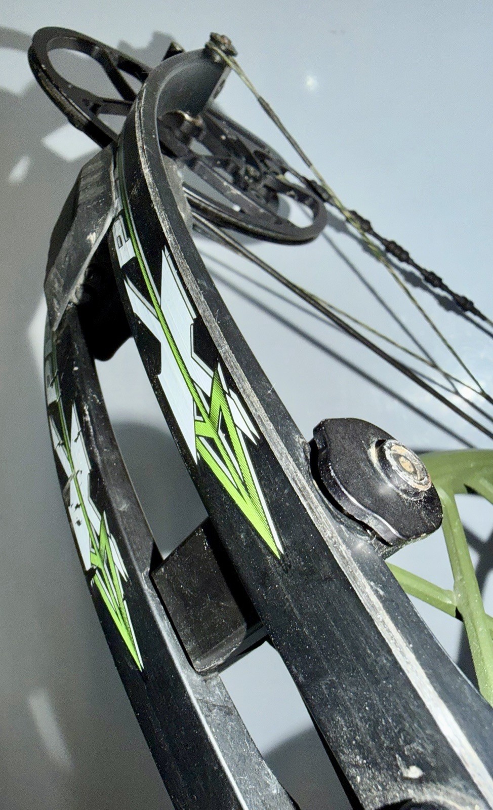 Xpedition Mako X compound bow