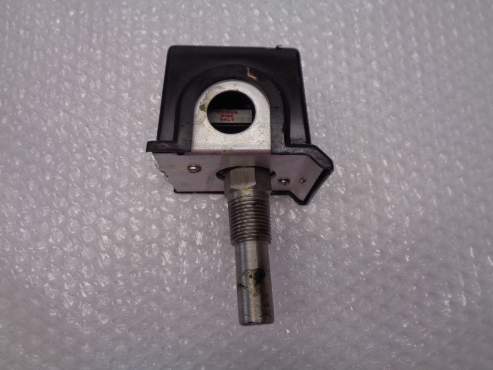 UNITED ELECTRIC B54-103 TEMPERATURE SWITCH 0-22F NSNP