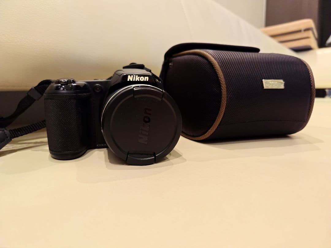 Nikon COOLPIX L340 Digital Camera Console And Case