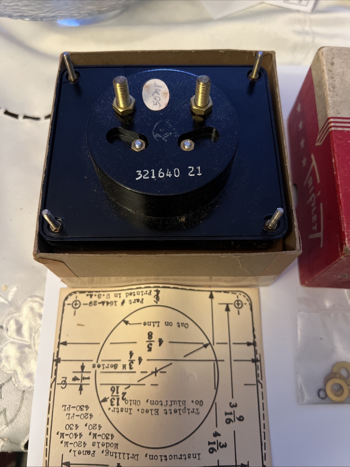Triplett Model 420 D.C. Amperes panel meter, 0-6000