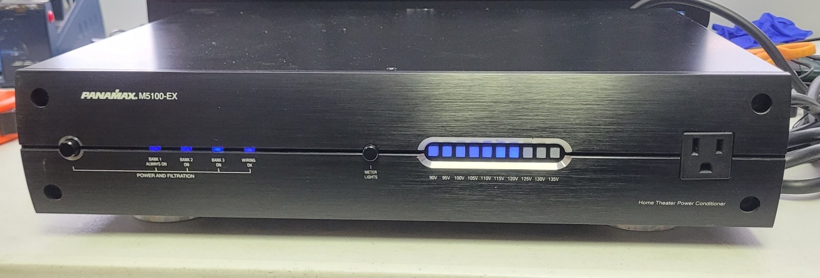 Panamax M5100-EX Surge Protector 11-Outlets Power Conditioner (MPP019820)