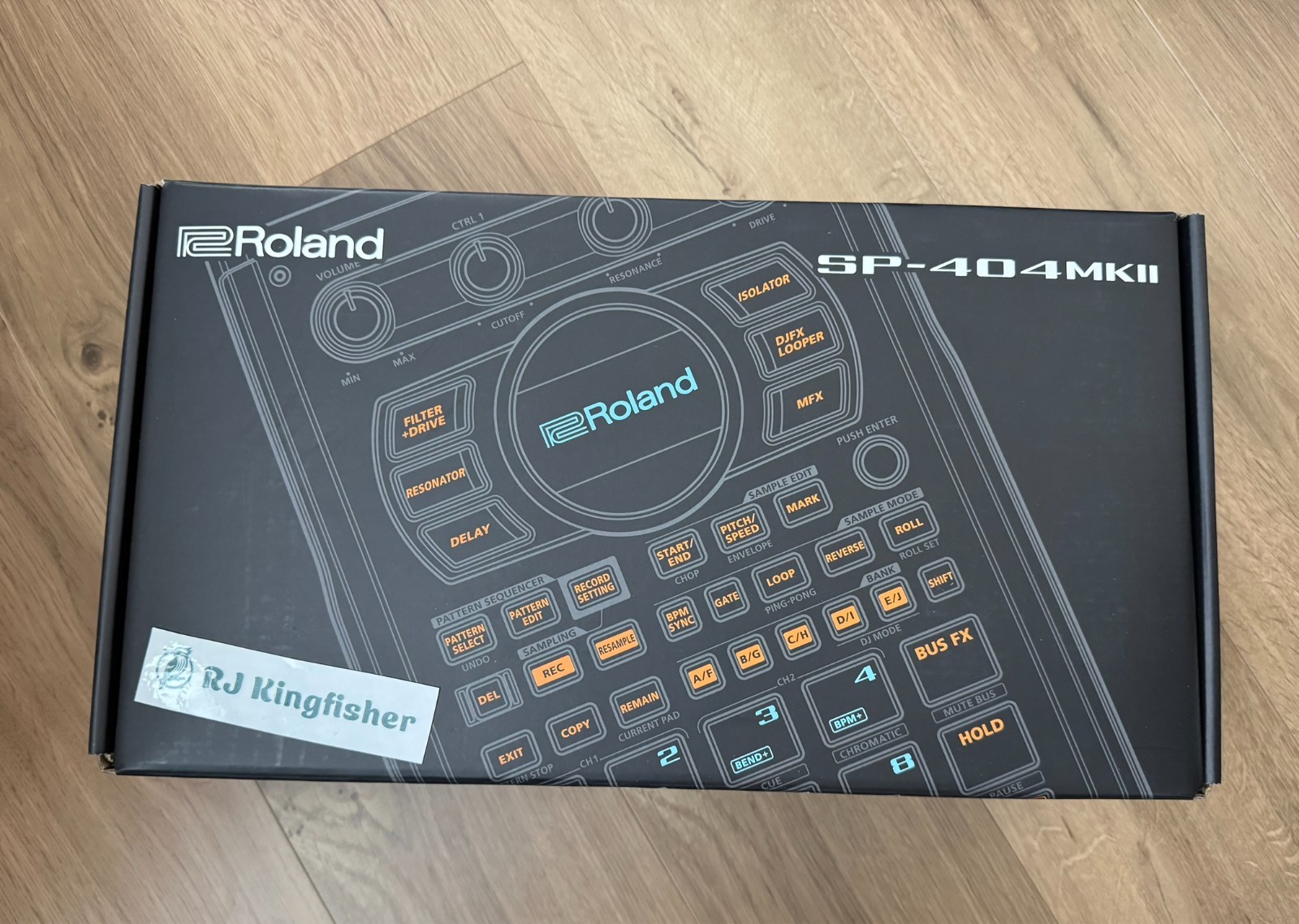 Roland SP-404 MK II Sampler: Beatmaking with Powerful Effects From Japan