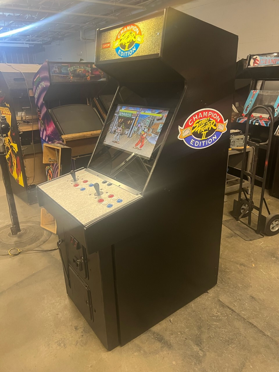 STREET FIGHTER II ARCADE MACHINE by CAPCOM (Excellent Condition)
