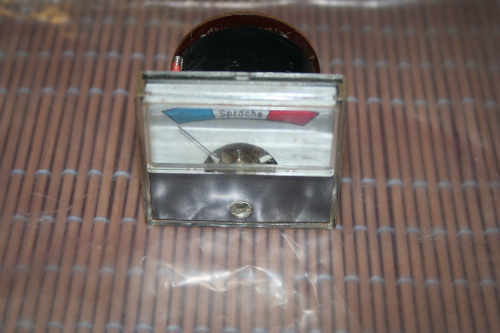 KLEIN + BUMBLEBE Vintage Level Indicator Module - Language