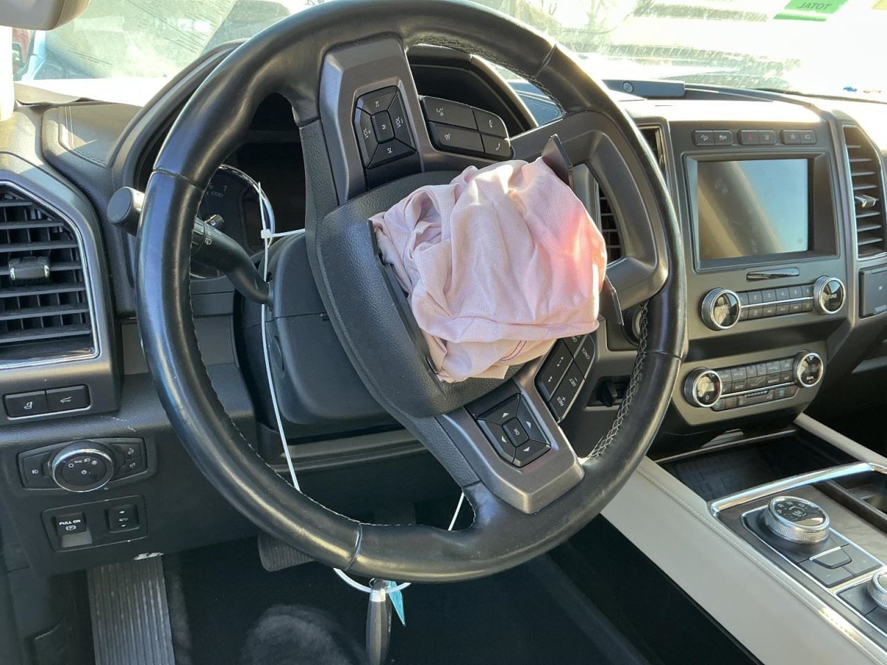 EXPEDITON 2019 Glove Box 4914135