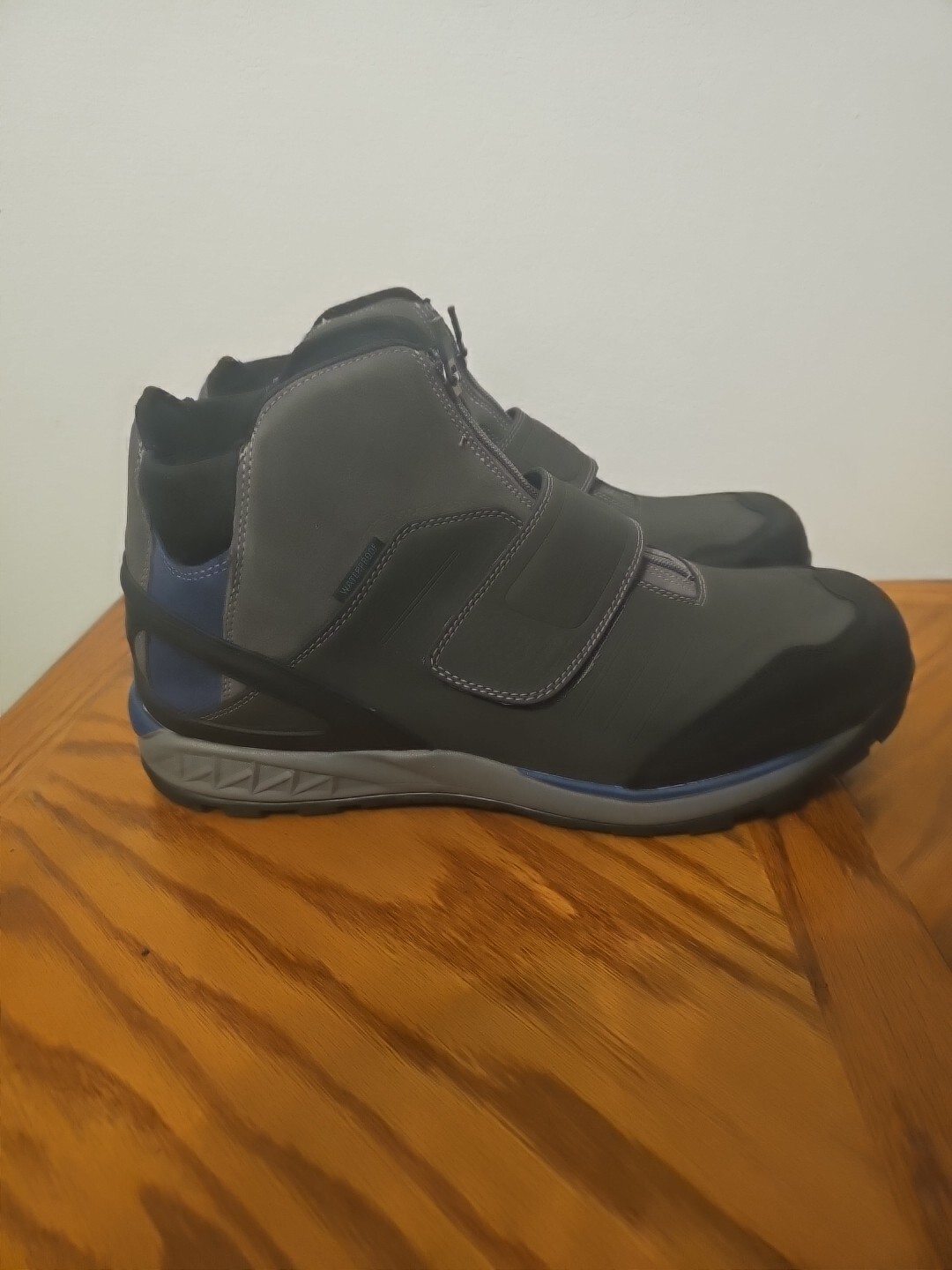 Propet Mens Valais Hiking Boot Grey/Blue  Size 16XX New with Tags