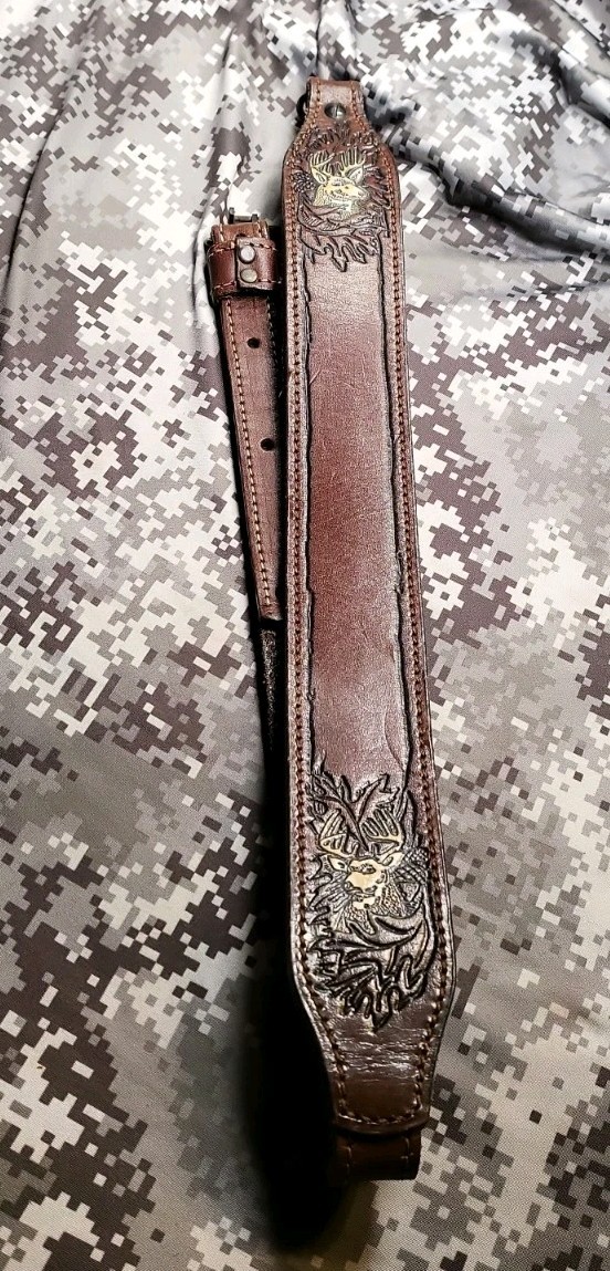 AA&E TOOLED WHITETAIL BUCK OAK LEAF STITCHED LEATHER SUEDE BACKED RIFLE SLING