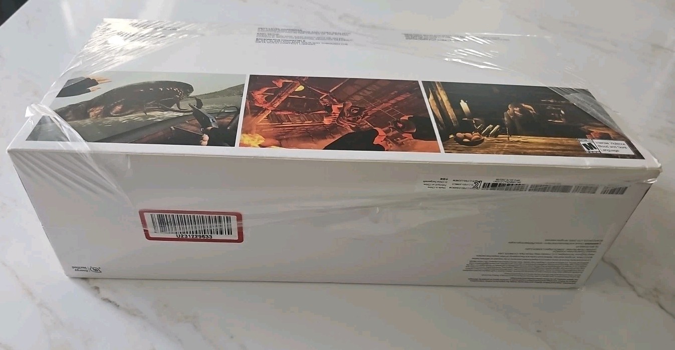 Oculus Quest 2 VR Headset 256GB White Resident Evil 4 Bundle NIB