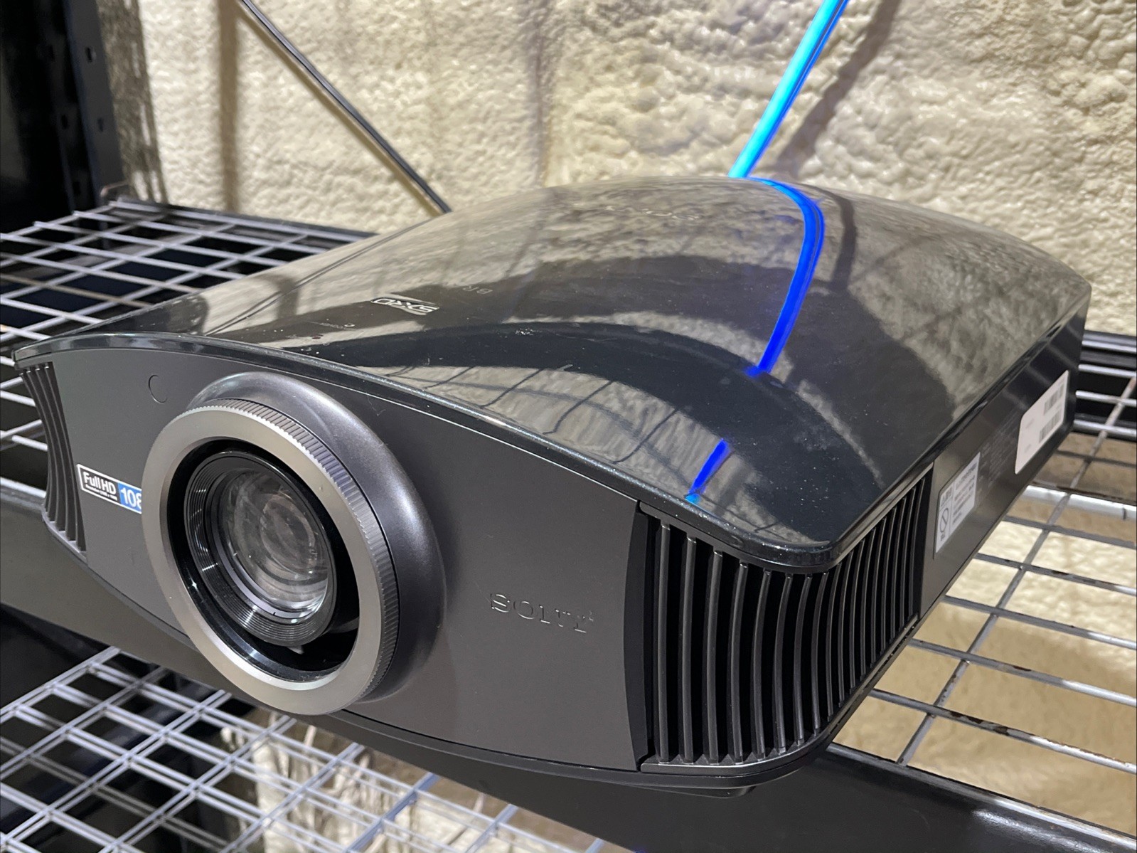 Sony Bravia VPL-VW60 Full HD 1080P Full HD Projector VPL-VW60