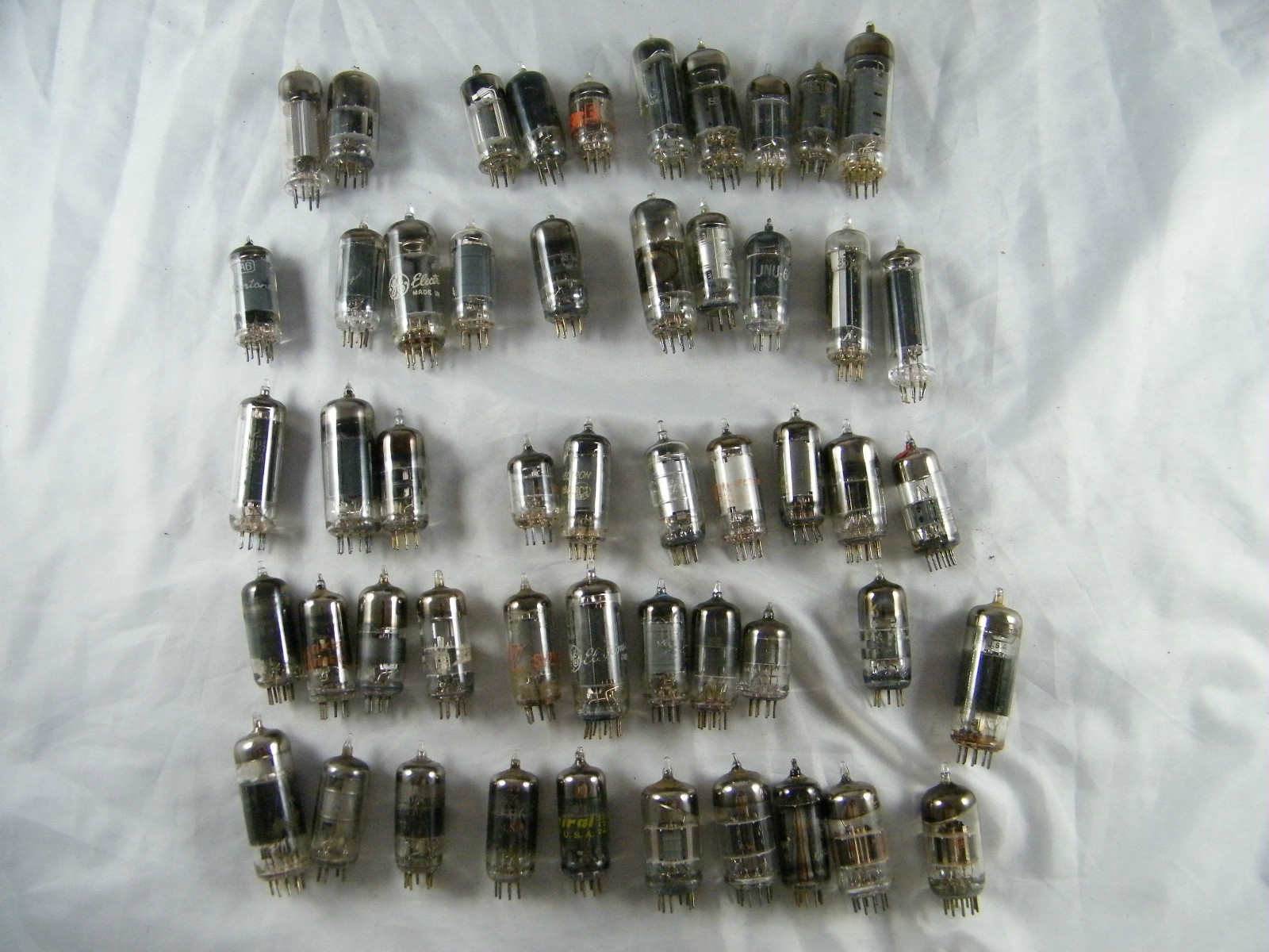 VINTAGE ~ LOT OF 50 ~ ELECTRONIC TUBES  ~ UNTESTED ~ SOME MISSING NUMBERS ~ ZAX