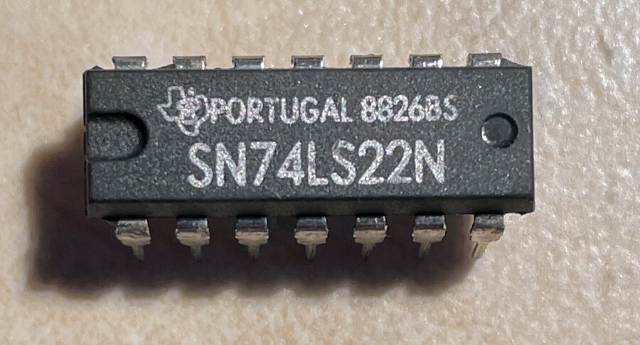 T.I. SN74LS22N - Dual 4 Input NAND Gate - NOS