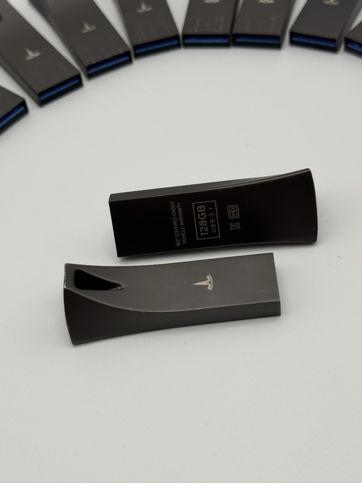 TESLA USB 3.1 DRIVE 128GB