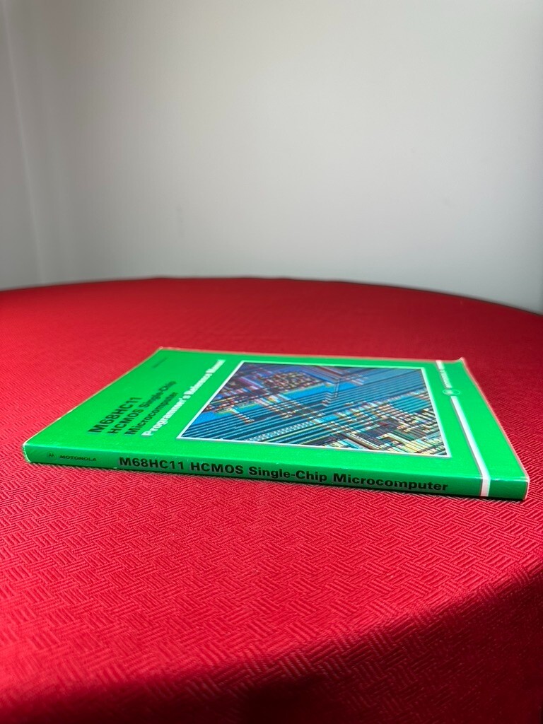 M68HC11, HCMOS Single-Chip Microcomputer Programmer Reference Manual Tech Book