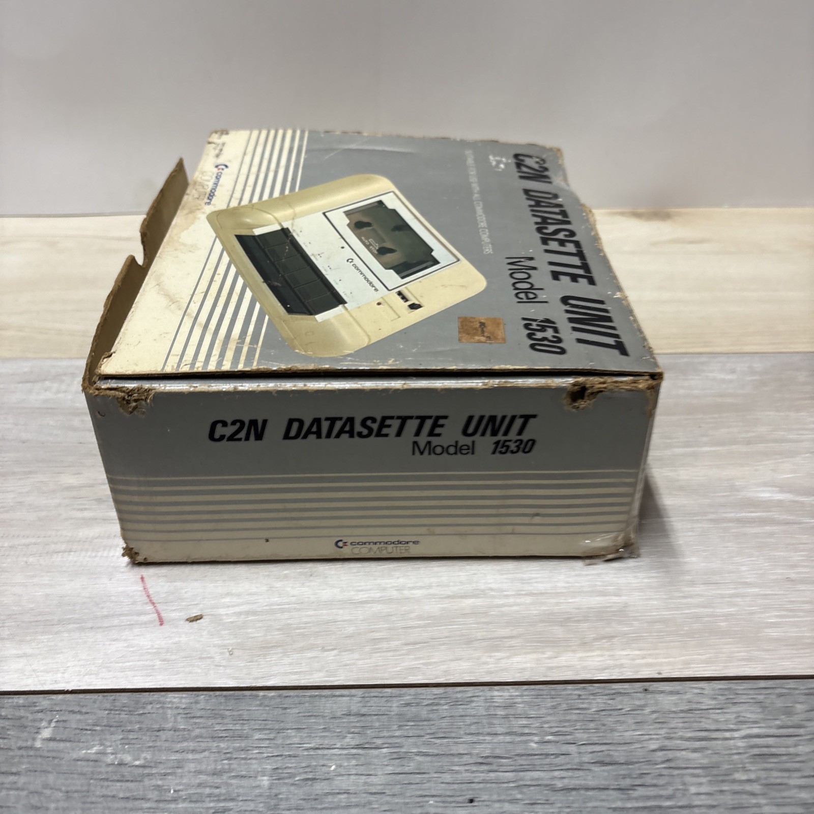 C2N Datasets Unit Model 1530 Commodore Computer With Box No Manuals UNTESTED