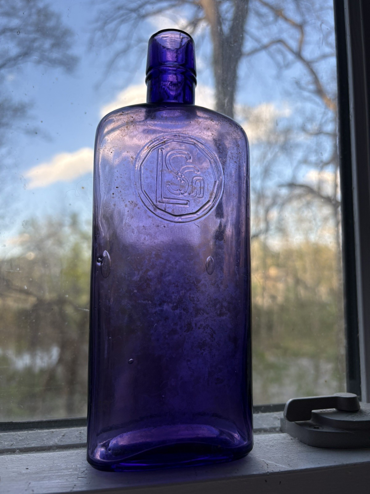 Very NICE AMETHYST Pint L S CO. BOTTLE 1910'S ERA