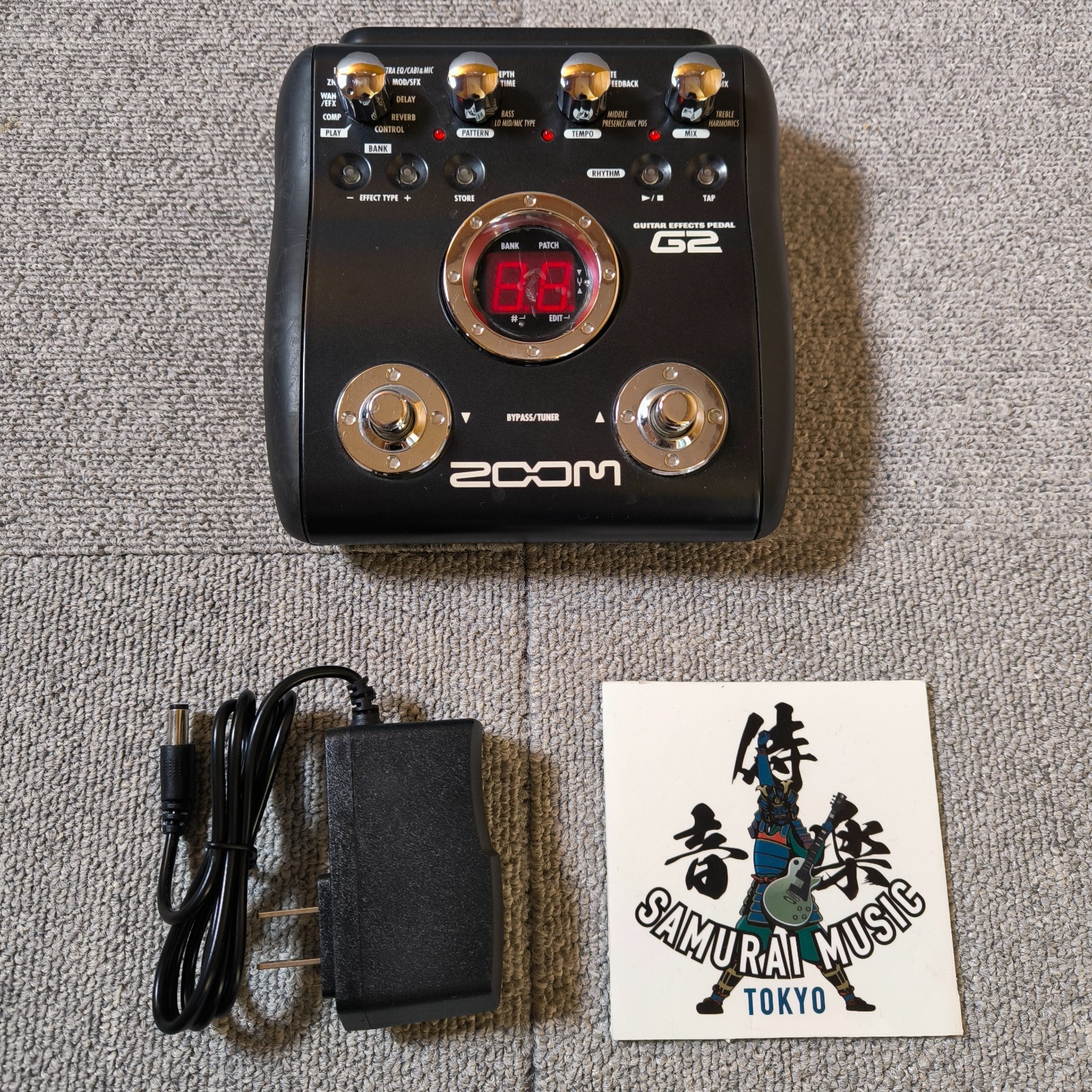 ZOOM G2 Guitar Effects Electric Guitar Multi-Effect Pedal fast ship from Japan
