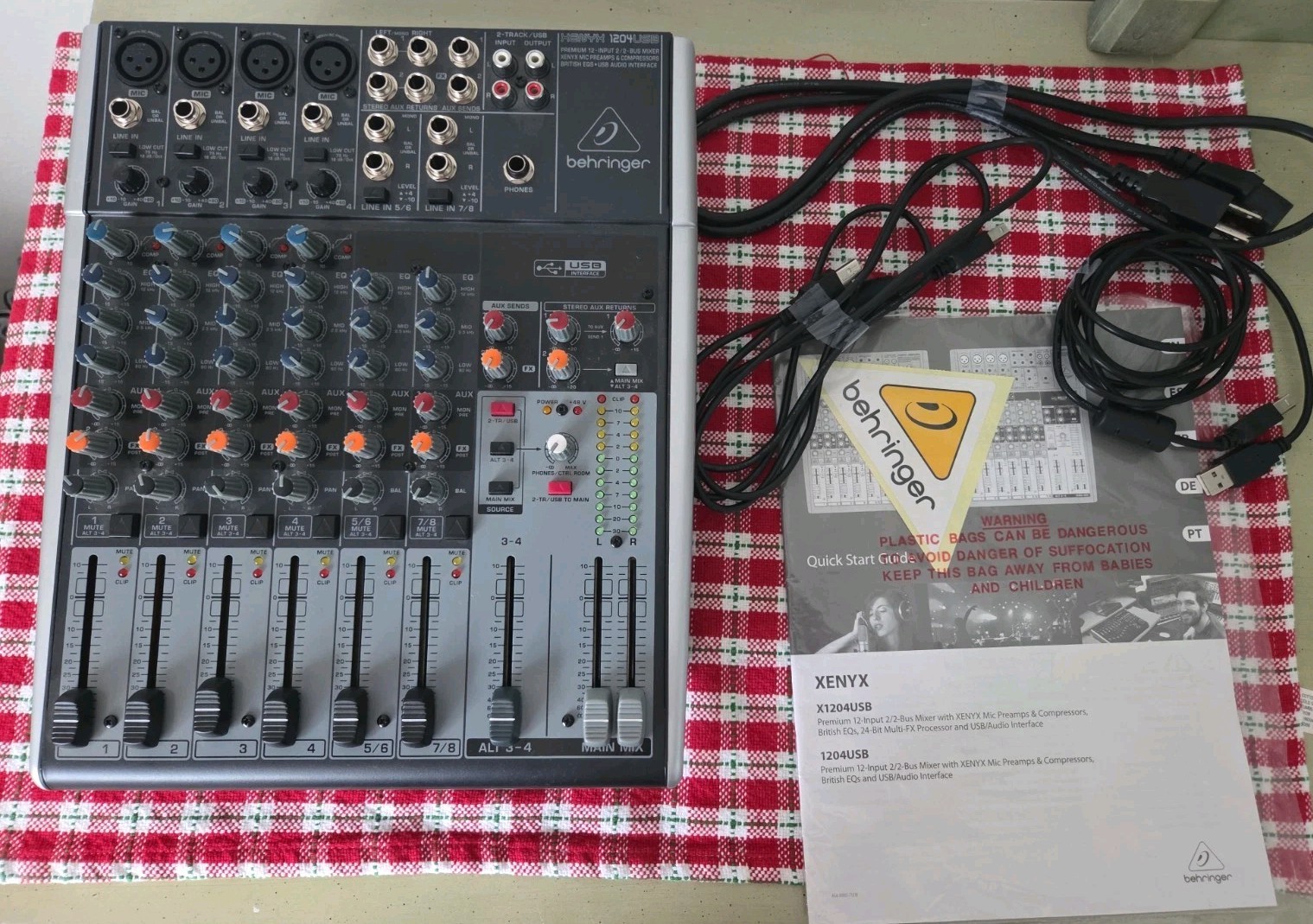 🎛Behringer Xenyx 1204USB Mixer with Manual & Cords.🎙 Great For Pod Casting🎧