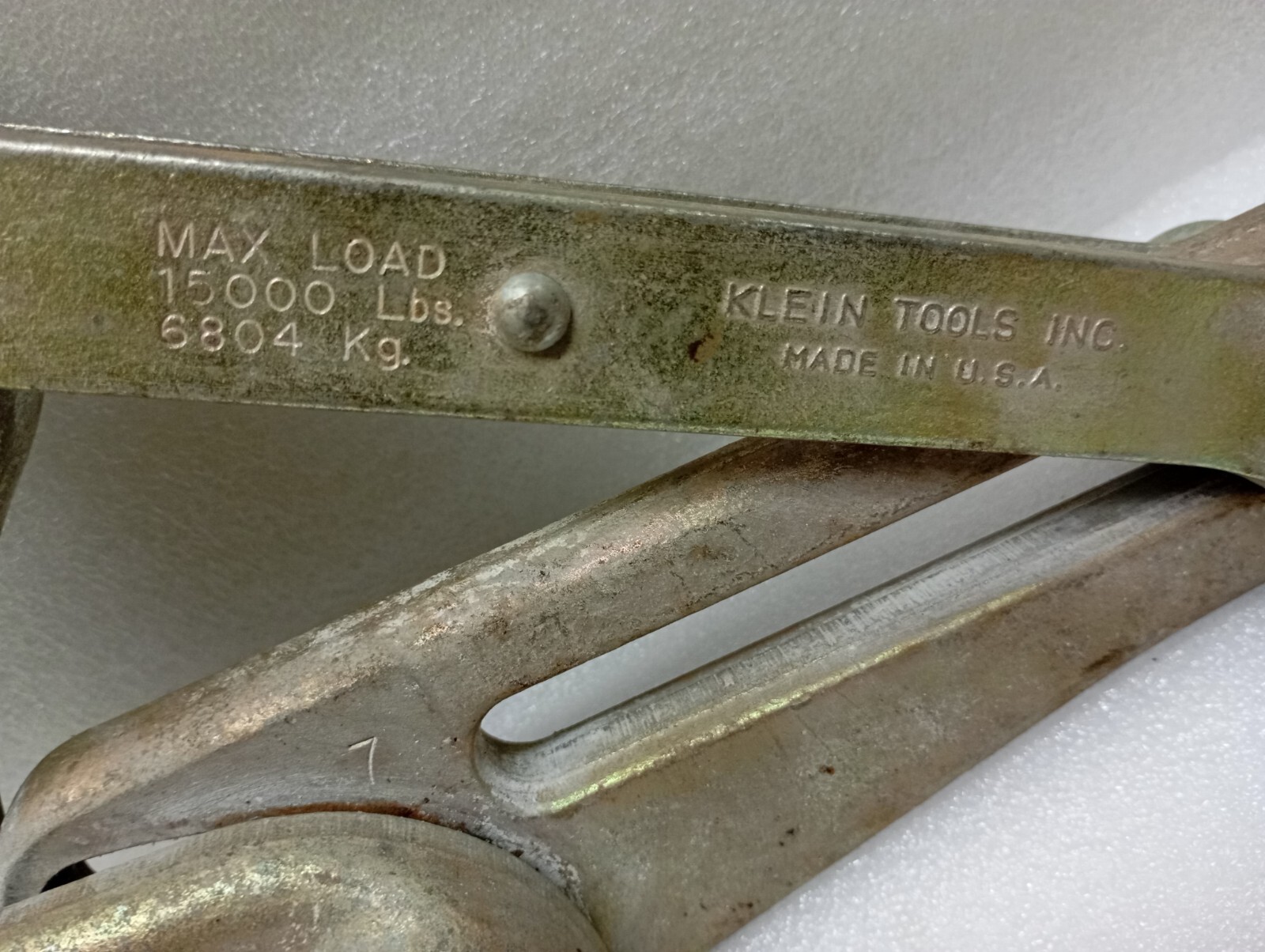 KLEIN TOOLS CAT: ND.1628-17 Chicago Grip High Strength Cable Puller 50-75IN