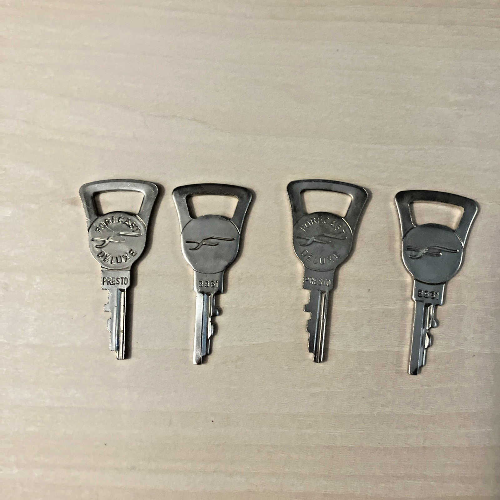 Vtg Sears Presto Forecast Deluxe Luggage Key 9961 Lot of 4 Keyed Alike Lock RARE