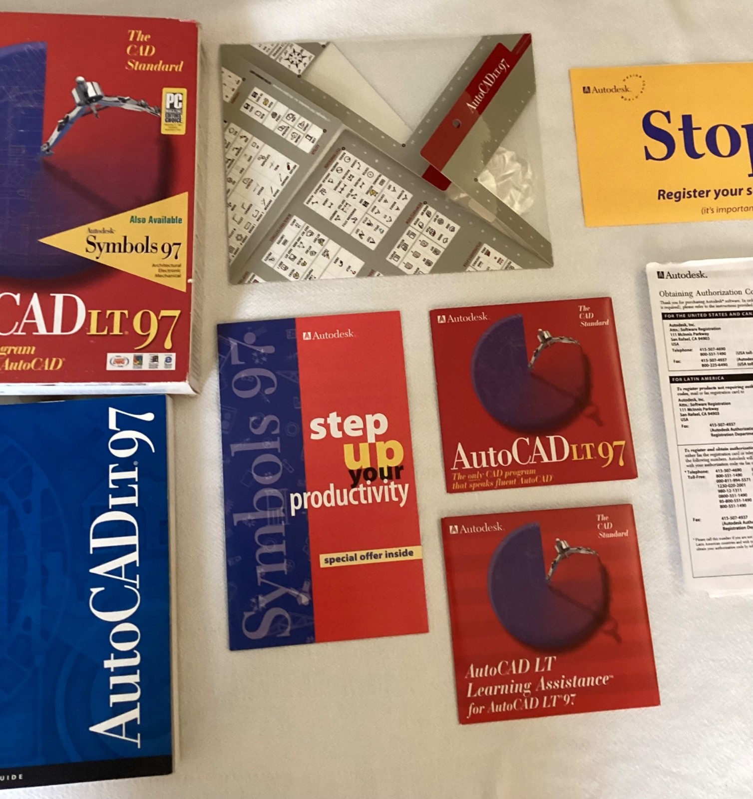 Autodesk AutoCAD LT 97 PC Vintage Software CD ROM Box & Learning Assistance Vtg