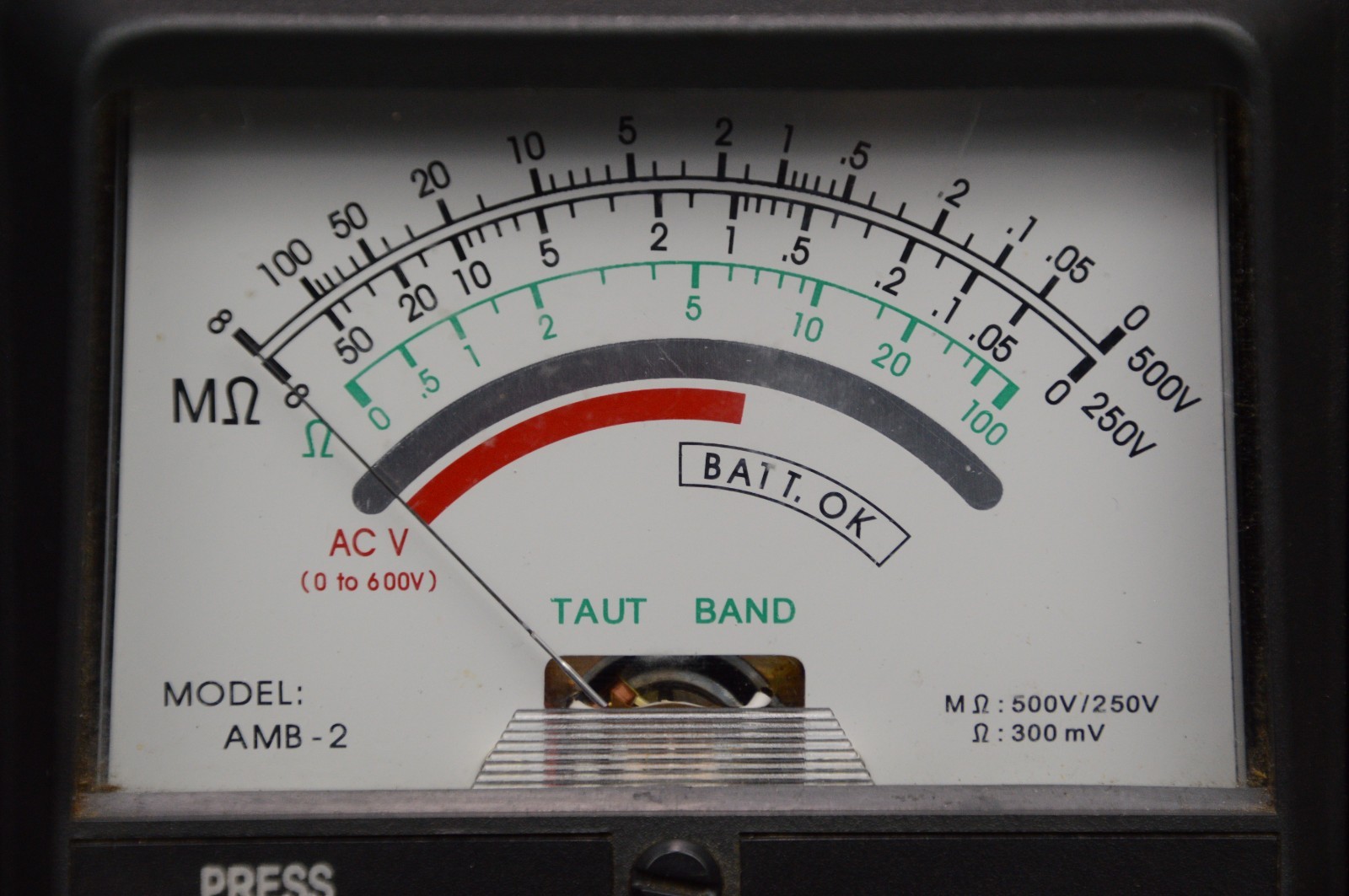 Amprobe AMB-2 Megaohmmeter insulation tester TESTED WORKING
