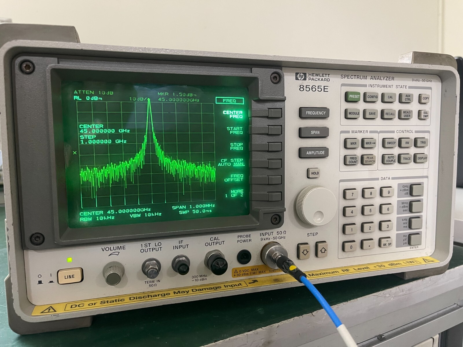 HP Agilent 8565E 9KHz - 50GHz Spectrum Analyzer w/ 85620A module_1259