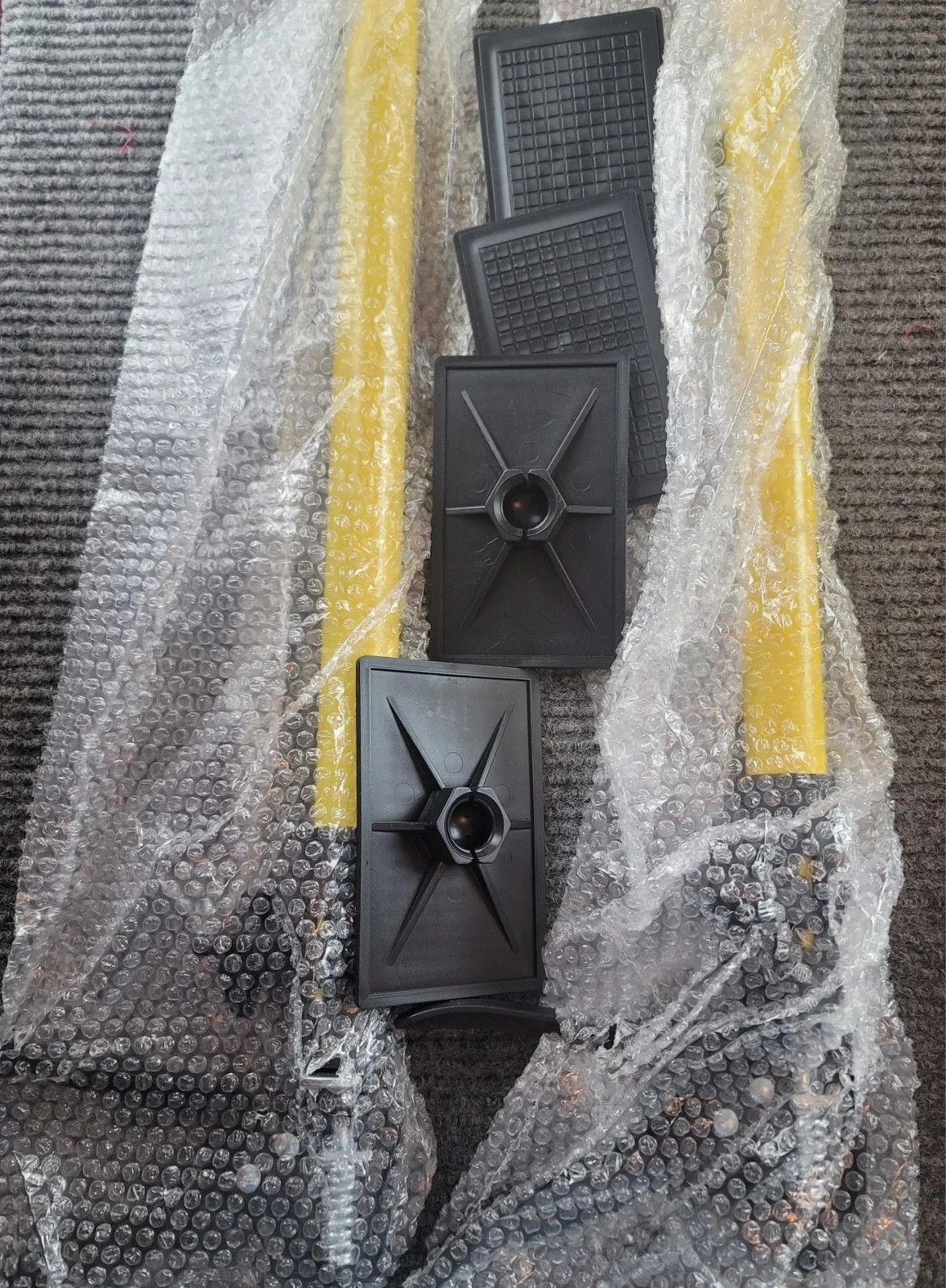 CroBlissful 2 Pack Cabinet Jack Support Pole Steel Yellow Remodel Sheetrock New