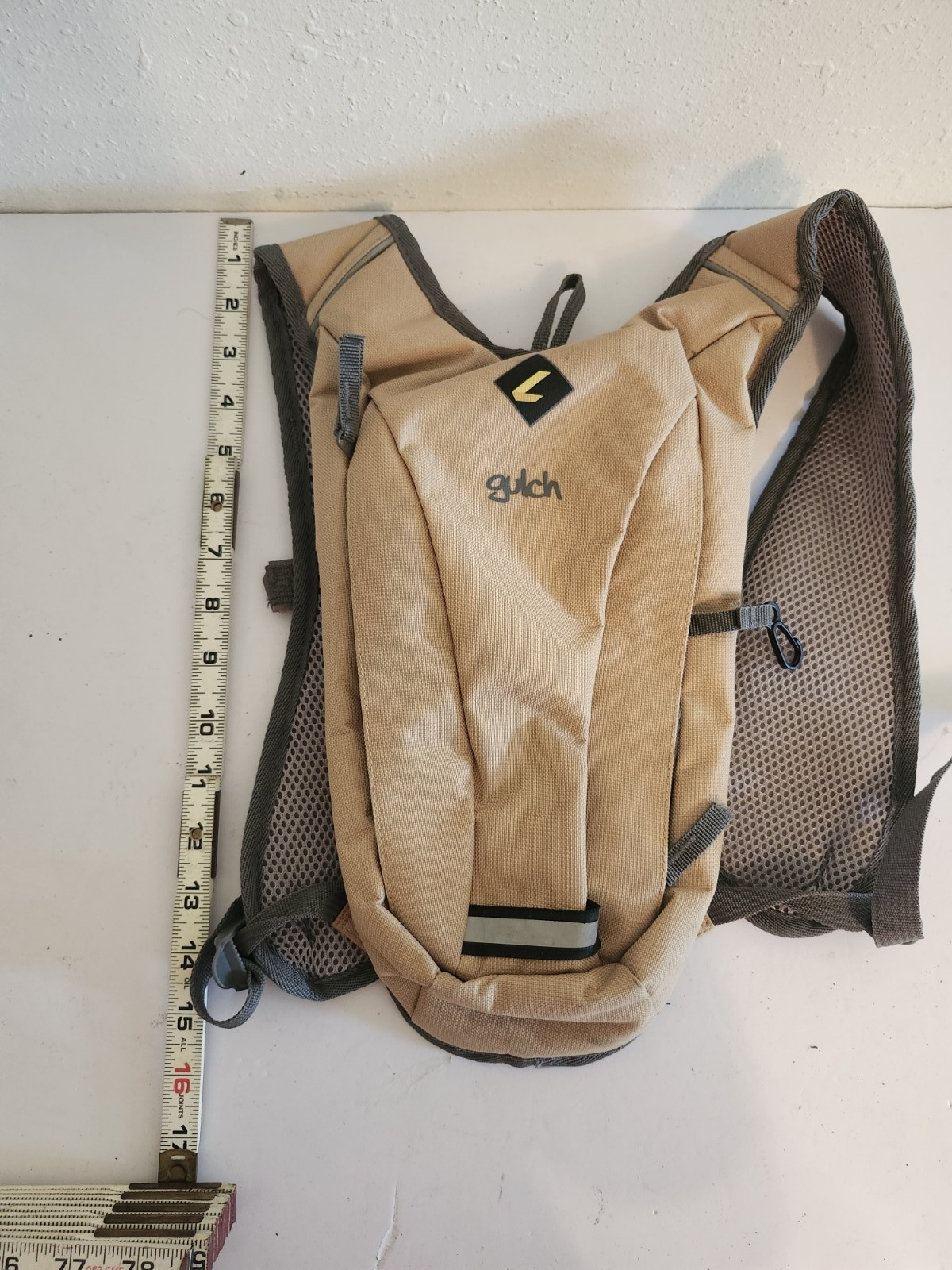 goch Beige/Gray Hiking Backpack 5L Capacity Zip Closure Unisex Adults