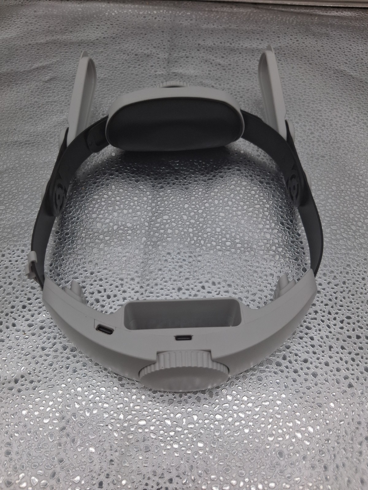 Meta Quest MQ2000 Headstrap W 2 USB C Ports