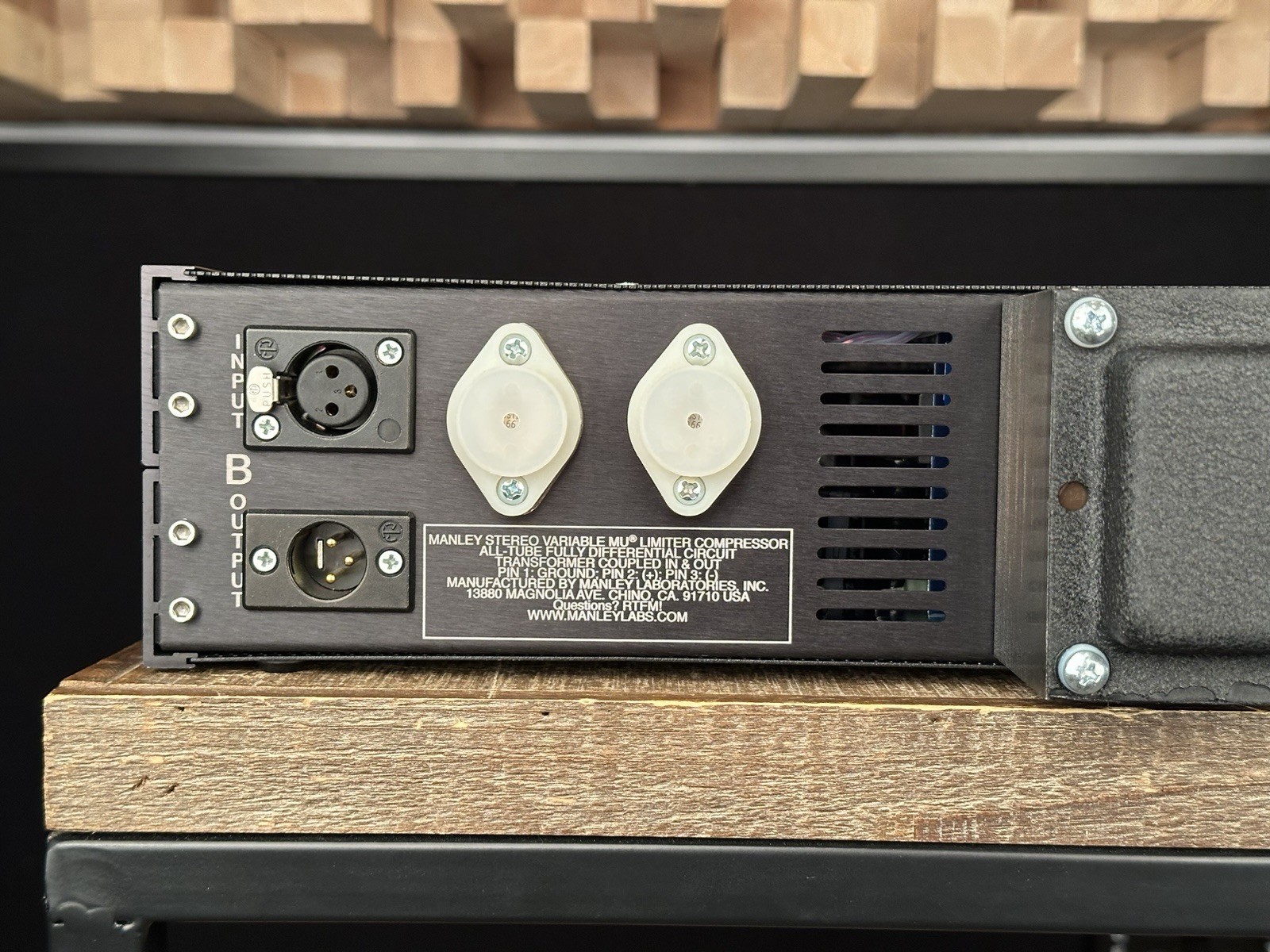 Manley Labs Variable MU Stereo Tube Compressor Limiter. HP Filter SC. Vari Mu